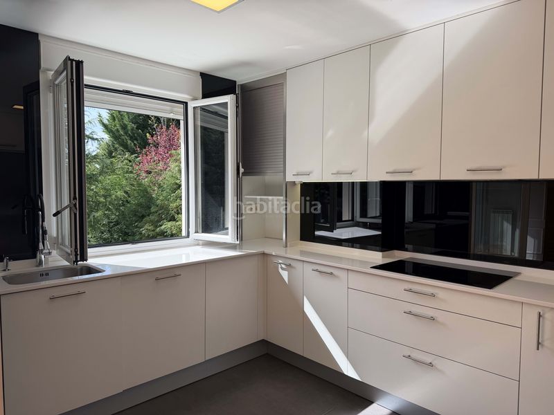 Foto 5383c986-3173-4642-8145-612139796ada. Casa amb calefacció aparcament piscina a Sariegos