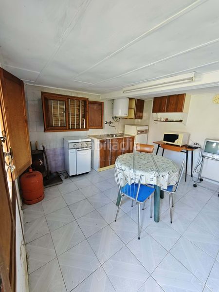 Foto 6d560954-adcf-467e-92eb-61400a788602. Edifici a Pajares de los Oteros