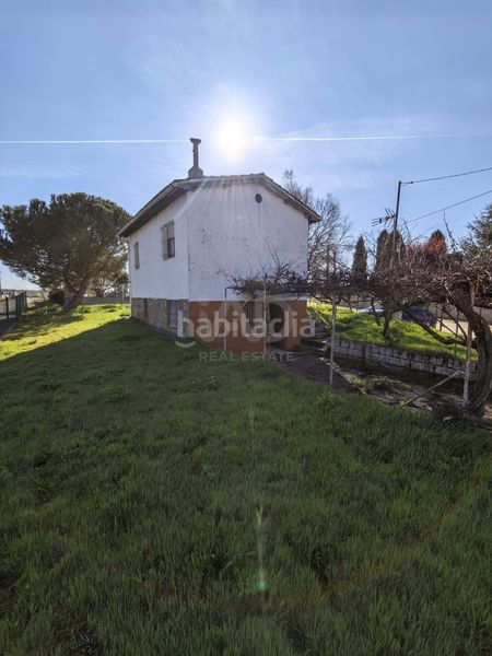 Foto c7a15c42-f884-474e-81f4-620a6573d806. Edifici a Pajares de los Oteros