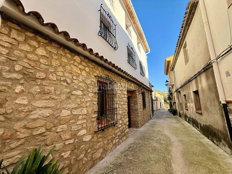 Foto ebe0ac73-9d64-40d5-a5ed-9f125cdfc25d. Edificio in Vall de Gallinera (La)