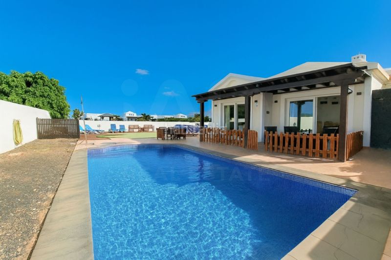 Foto 0bc74279-a06c-4565-9e6b-a2d1017623bf. Casa amb piscina a Playa Blanca Yaiza