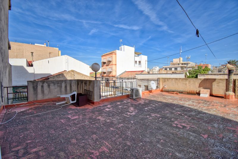 Foto 63a1eb84-d799-4fc8-b03c-3edebf81eb07. Edificio in Albatera