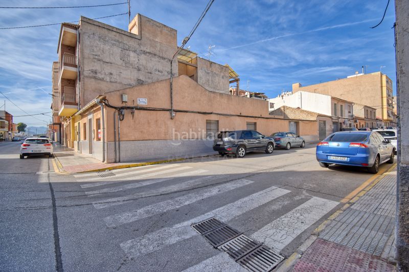 Foto 999b6131-f8eb-4352-853e-8f6aa0de94eb. Edificio in Albatera