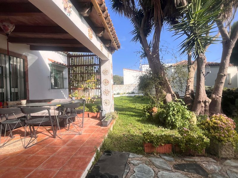 Foto 42c5f244-682d-40be-bf9e-c279bf0494c9. Casa amb aparcament a Zahora Barbate
