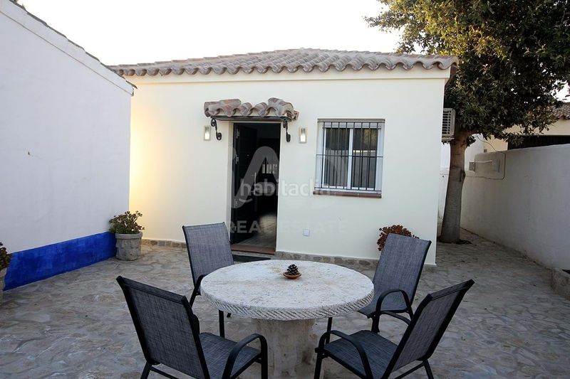 Foto 7badd733-ec11-41af-95fb-fd172cfeae1a. Casa amb aparcament a Zahora Barbate
