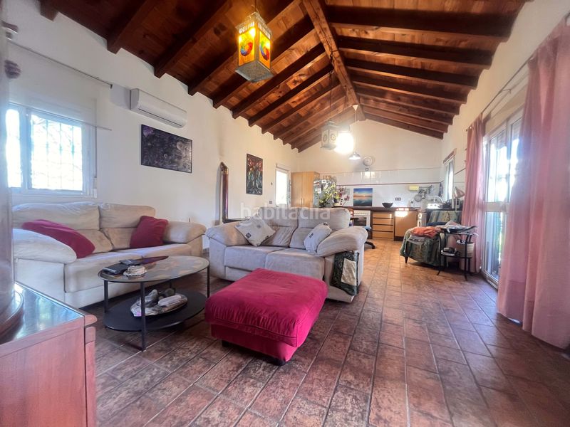 Foto c75c518d-fdd3-4f0f-87ca-59fb94f40319. Casa amb aparcament a Zahora Barbate