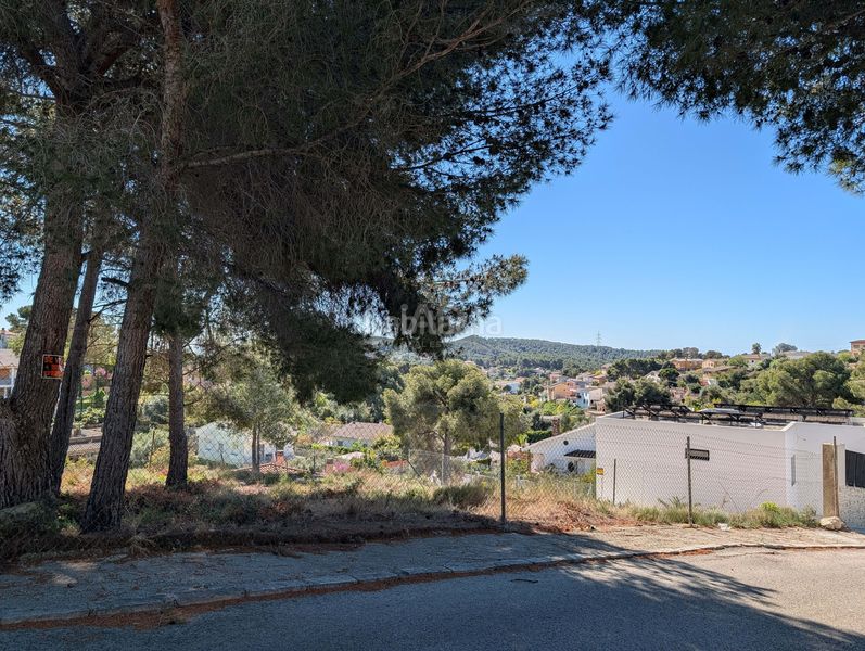 Foto 7dc2efa7-a808-4f4f-90c7-f4fc1b627b5e. Terreny residencial a costa Cunit - els jardins - els rosers Cunit