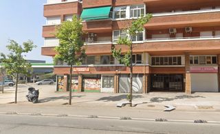 Business premise in Calle ronda de ponent 17 17