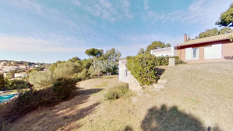 Foto 82ee4f06-d8b2-4f4c-a2f6-027546b4e0bd. Casa amb calefacció aparcament piscina a Urbanitzacions de Llevant Tarragona