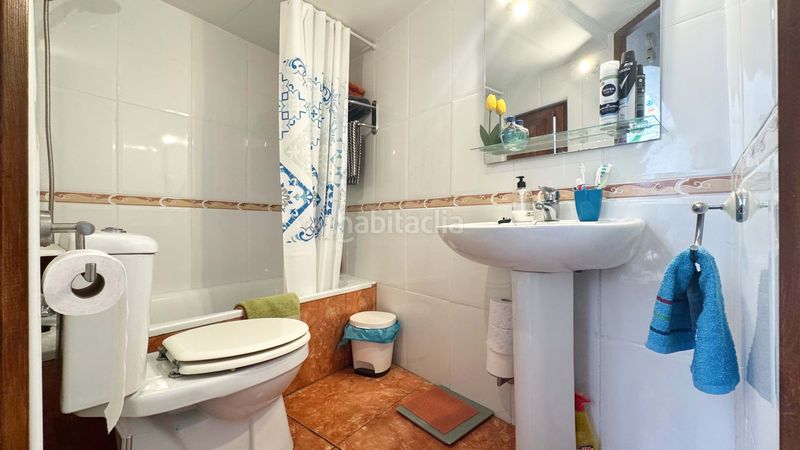 Foto 0503b4e6-e471-47e3-882d-d71f081f22b4. Edificio in Pego