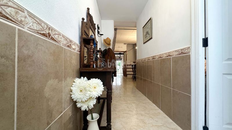 Foto 4f5334bf-fffa-46e2-9979-47949660f67f. Edificio in Pego