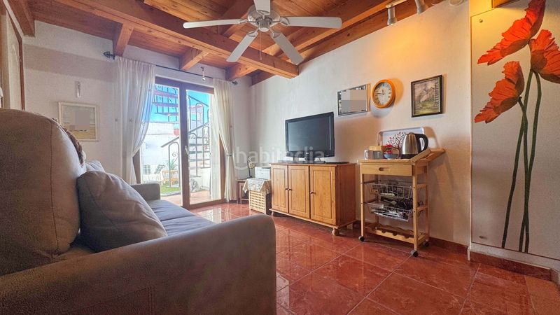 Foto 8c7f53ef-208d-4350-b5b9-251a9aedef39. Edificio in Pego