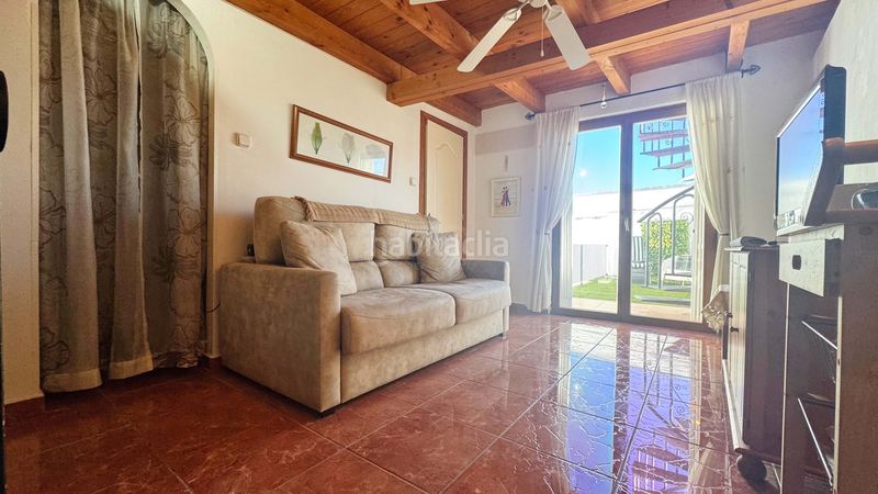 Foto 95f50759-521a-42da-a350-fa2e7450f000. Edificio in Pego