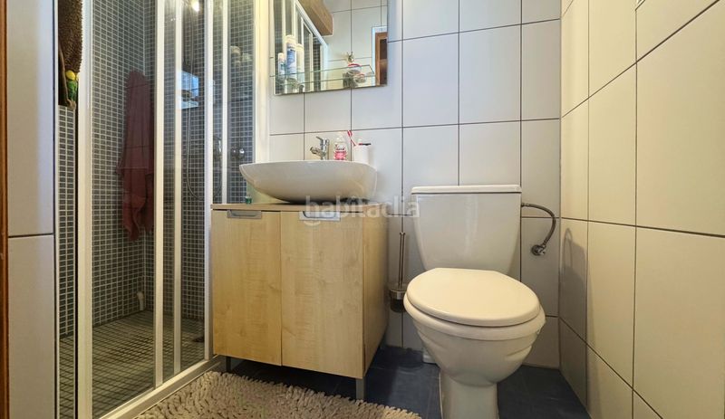 Foto d5338c0b-944d-41bb-971b-51c8f48b0a88. Edificio in Pego