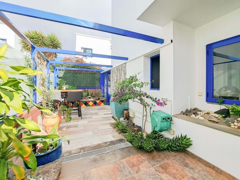 Foto c704e6a3-abdb-4824-9ad1-4151a2e6209c. Casa a Playa Blanca Yaiza