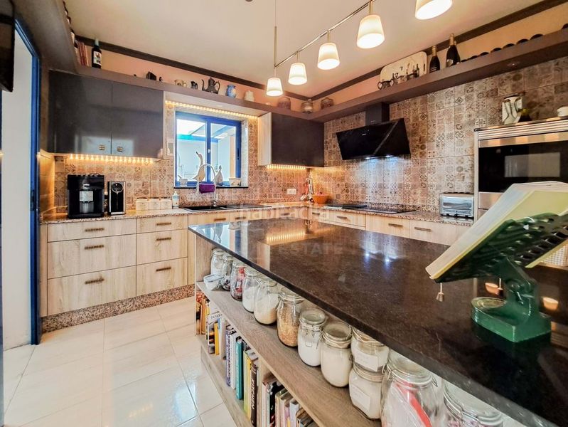 Foto cdb6a21c-7376-4751-bae3-640ccd4d0f7c. Casa a Playa Blanca Yaiza