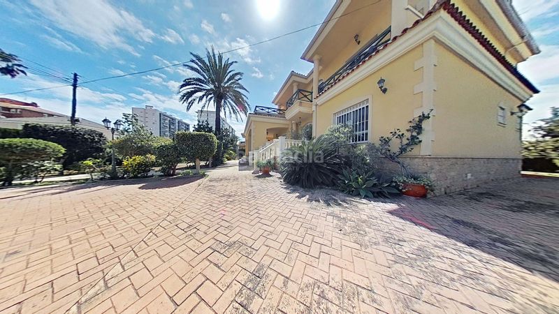 Foto 3c8d9649-ff30-4b9b-8891-0ab2333d6079. Xalet amb calefacció aparcament a Ciutat Jardí - Torreta Verdí Elche / Elx