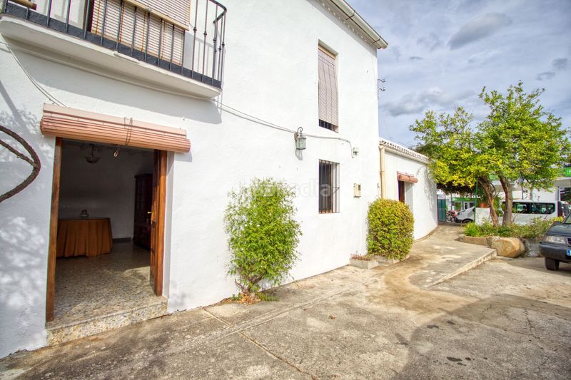 Foto 00f8fb6d-816b-4323-a9fd-6393765a6450. Casa amb calefacció aparcament a Gaucín