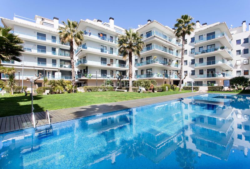 Foto ec683e6a-d5c0-4aeb-8ce8-010b73a7b004. Pis amb calefacció piscina a Fenals Lloret de Mar