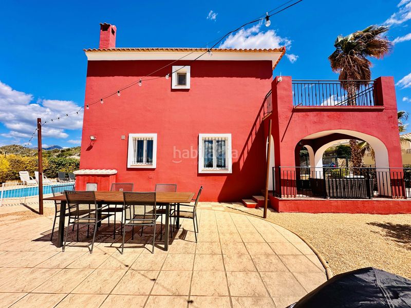 Foto 2aa8104a-a3fc-4474-affa-d0fee5eb0621. Xalet a carrer del ressol 11 a Bonalba-Cotoveta Mutxamel