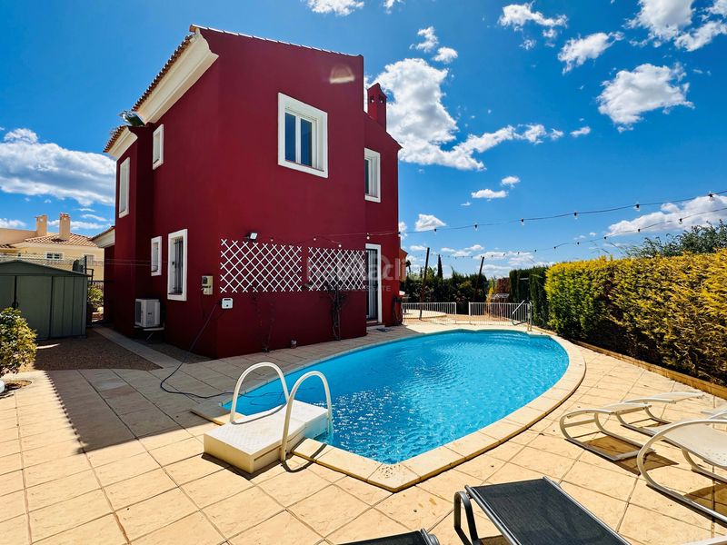 Foto a6694826-2cd9-4ccc-8390-9e08026a2b0e. Xalet a carrer del ressol 11 a Bonalba-Cotoveta Mutxamel