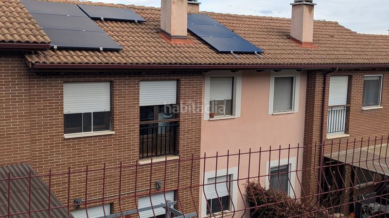 Foto fdfbff80-e1dd-472c-9d23-11334d14c0bd. Casa amb calefacció aparcament a Sojuela