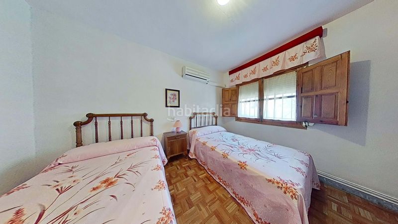 Foto 32878e3d-6d88-41aa-b3ef-2f1b222971fa. Edificio en Ruidera