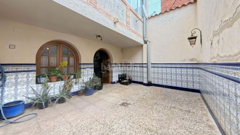 Foto 5f882498-c920-472d-9c42-393743c0fb72. Casa amb aparcament a Almagro