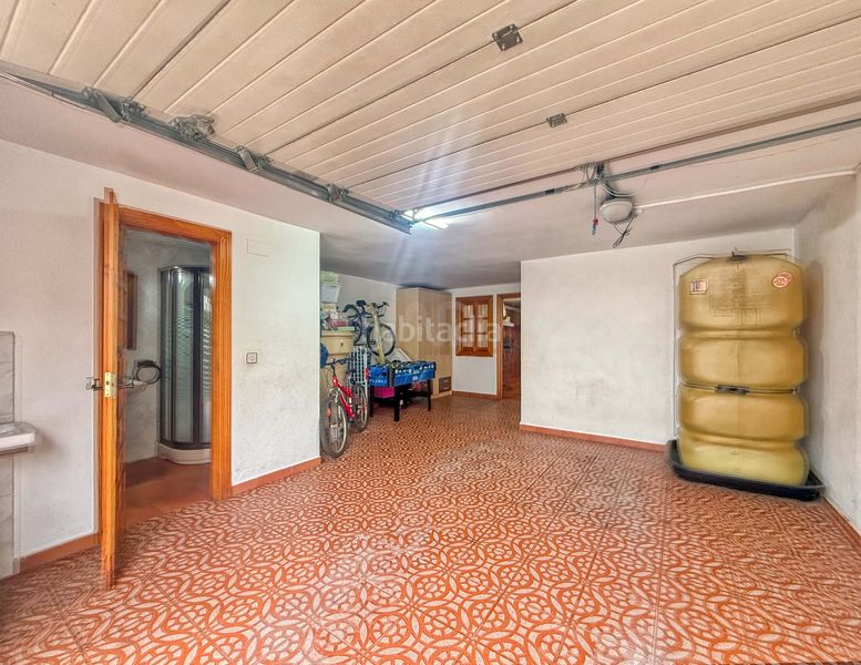 Foto 62c8a55b-d2d2-43a8-bff7-ff3508e700e4. Casa amb aparcament a Almagro