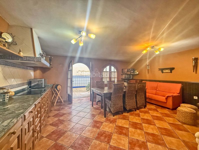 Foto 8388890a-99cb-4c0d-ac25-0d0b5b65380f. Casa amb aparcament a Almagro