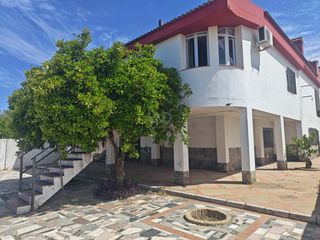 Xalet a Avenida Villarrasa 31