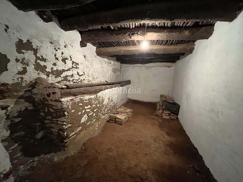 Foto 2b10c337-5dc7-4860-9060-afadb9f70579. Edificio in calle martínez chaparro 6 in Galaroza