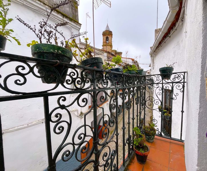 Foto 4a1a6b9d-068a-4af9-a3c6-5a39bb7db5a4. Edificio in calle martínez chaparro 6 in Galaroza