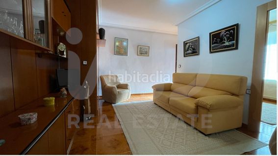 Foto a1b56332-3b43-4118-bf3b-881cbca926ed. Édifice dans Centro Elda