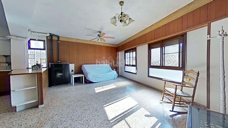Foto 01bbd3ab-f753-4044-828f-4cc05a462ec5. Casa amb aparcament a Eslida