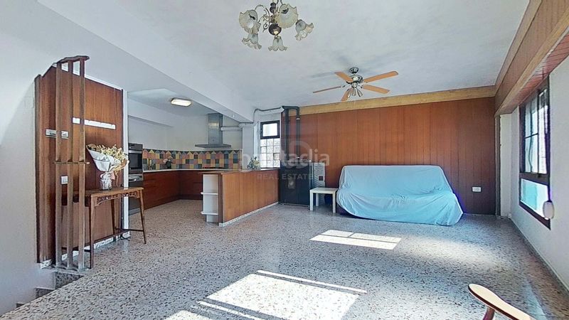 Foto 5c158795-4c6b-48c1-8c9d-54106936196e. Casa amb aparcament a Eslida