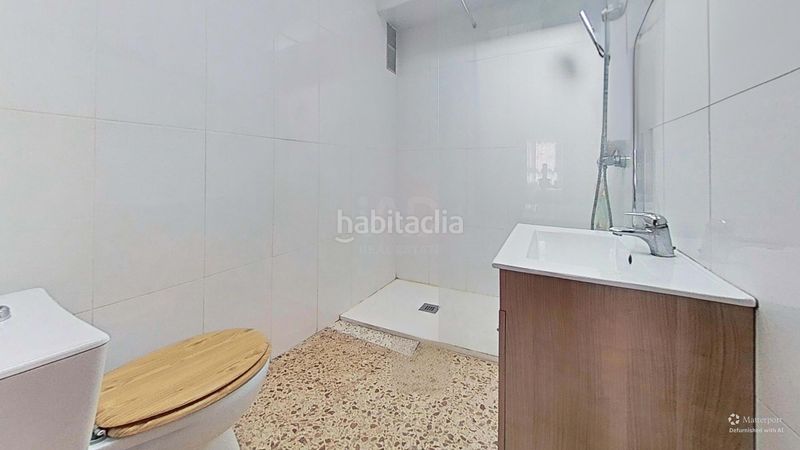 Foto 959a5ae9-a2ec-4f37-9723-2f3e87a6115e. Casa amb aparcament a Eslida