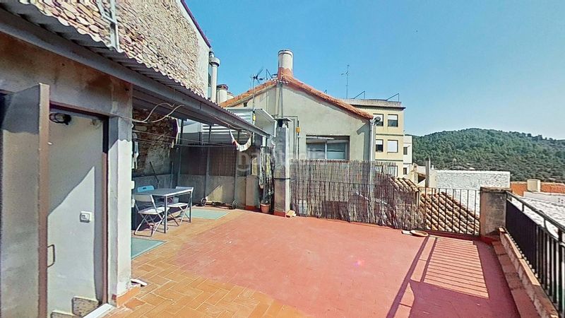 Foto baadd592-9026-4b5d-8f2f-e64510e2a7b4. Casa amb aparcament a Eslida