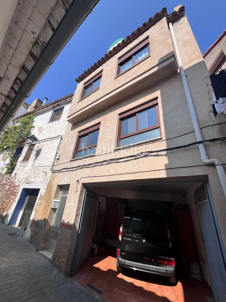 Foto e041fc26-c0a1-4f84-9c55-095201190a75. Casa amb aparcament a Eslida