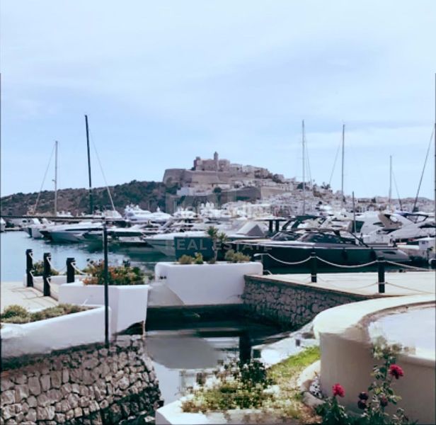 Foto 21808beb-ebd1-4ca5-a2cf-db772aac3038. Pis amb calefacció piscina a Marina Botafoc-Talamanca Ibiza