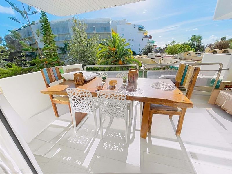 Foto 621112e6-82cc-4b48-8f54-f63a49d329a1. Pis amb calefacció piscina a Marina Botafoc-Talamanca Ibiza