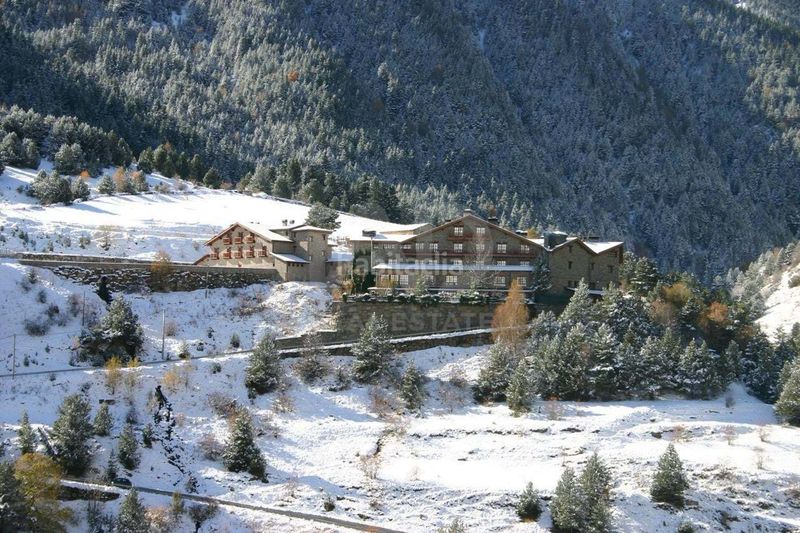 Foto 78de9218-bd41-4760-8faa-25664b057b01. Edificio en Valls de Valira (Les)