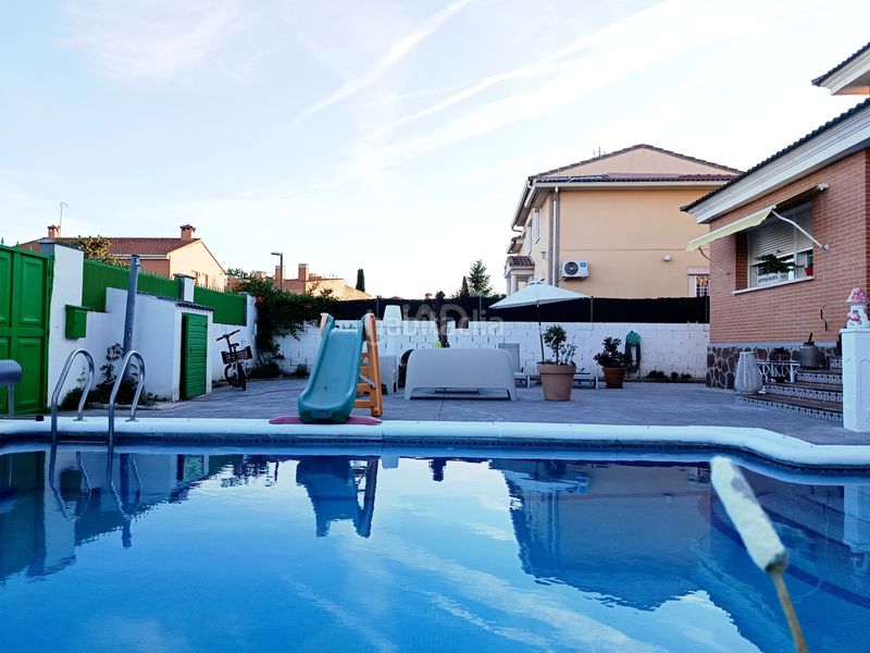 Foto 5d120327-21dd-4907-b912-43fd119a0017. Casa amb calefacció aparcament piscina a Meco pueblo Meco