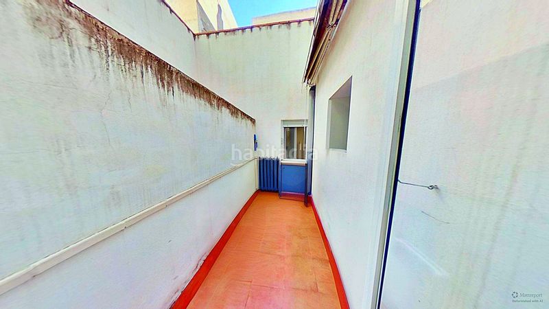Foto d98c7fd4-9f99-4c87-a2d7-ef250c4ba56f. Pis a calle cánovas del castillo 38 a Carolinas Altas Alicante