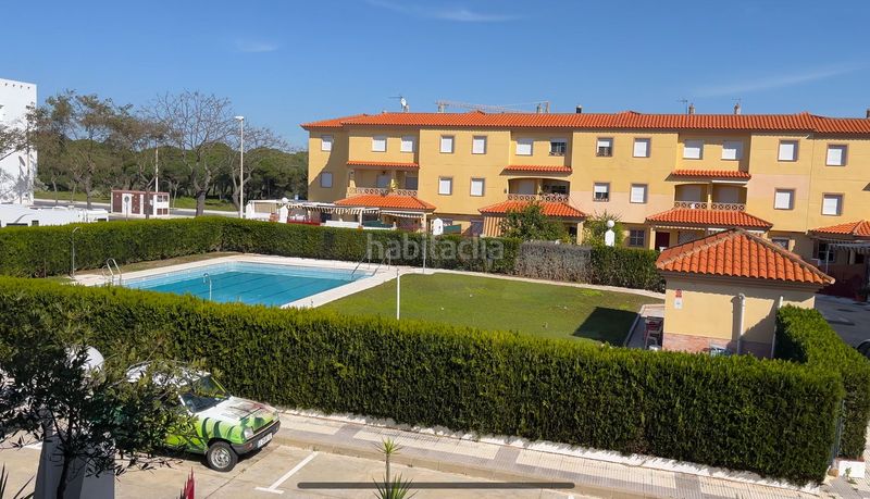 Foto fb9bd809-aff7-40eb-944b-a97924b649f6. Casa aparellada amb calefacció a Punta Umbría