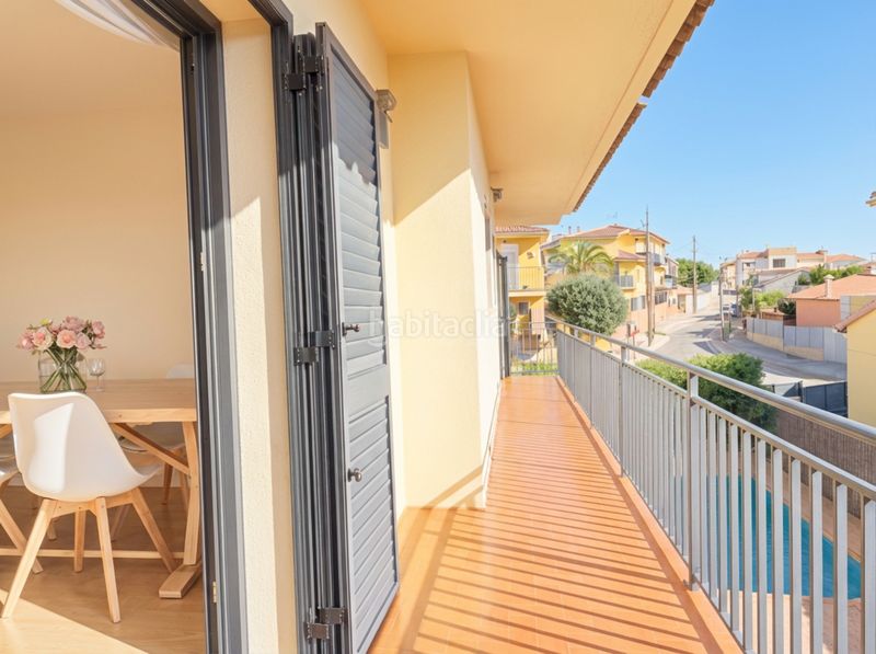 Foto 15772ef7-9387-4a20-9a61-f2a633f3fd2e. Casa amb calefacció aparcament piscina a Premià de Dalt