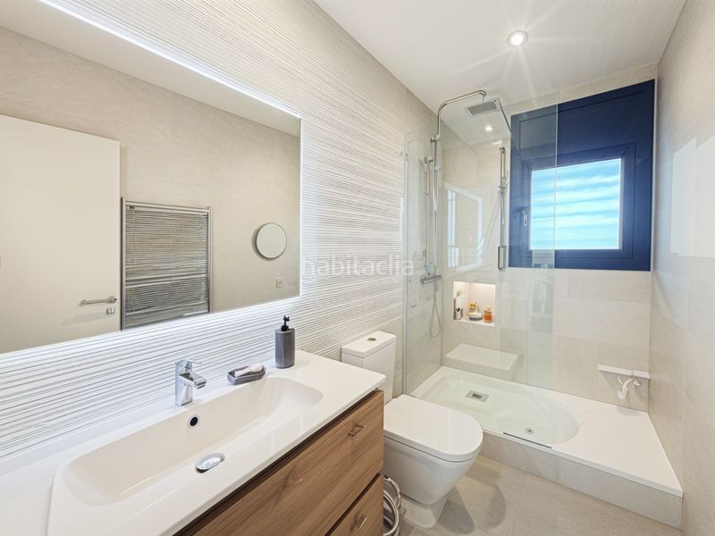 Foto a80ba0d8-be41-4987-9428-703c3a9613df. Casa amb calefacció aparcament piscina a Premià de Dalt