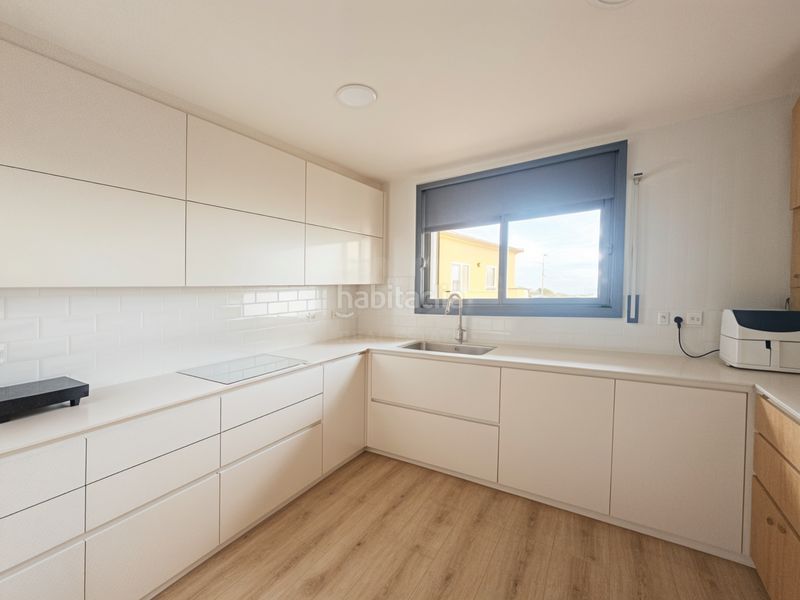 Foto e5fdc203-6180-4b23-8bb8-355a10c8c790. Casa amb calefacció aparcament piscina a Premià de Dalt