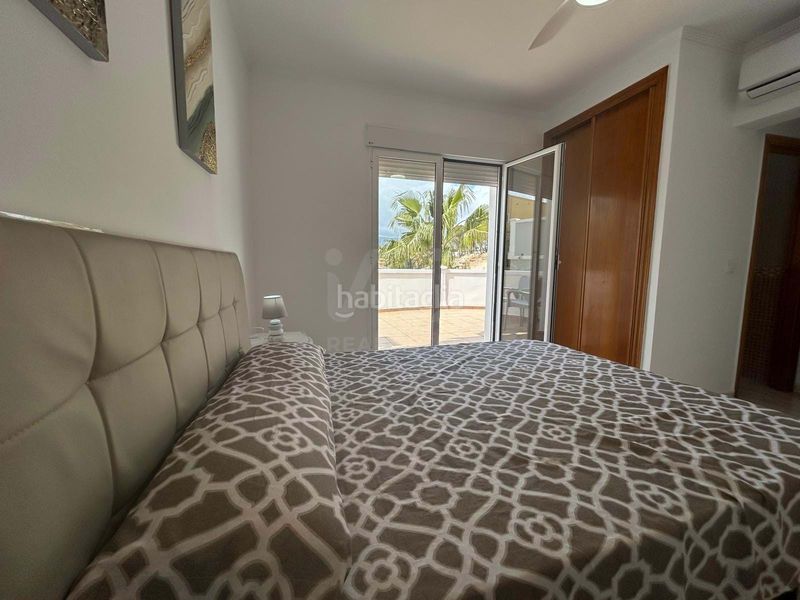 Foto 26bf2dca-1575-4543-962e-01429feb030f. Casa aparellada amb calefacció aparcament piscina a Calp