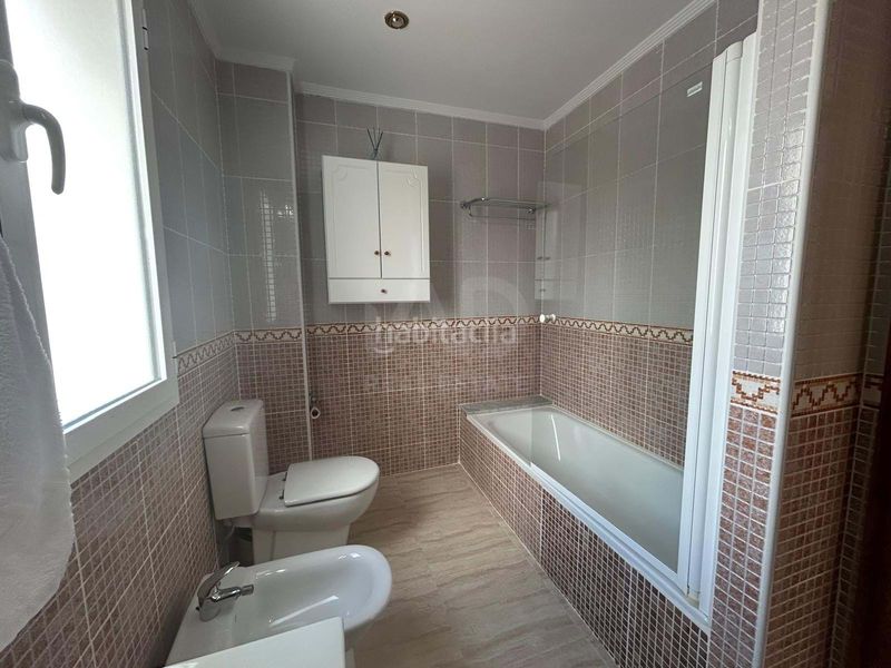 Foto a9043f16-e3e7-4dcf-a08d-c744ac8f8c93. Casa aparellada amb calefacció aparcament piscina a Calp